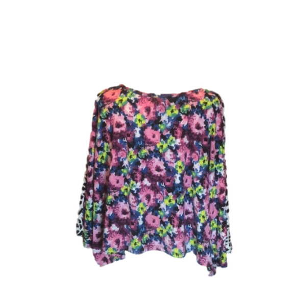 MATERIAL GIRL  Fun & Vibrant Print Crop Top Size XS - Picture 2 of 6